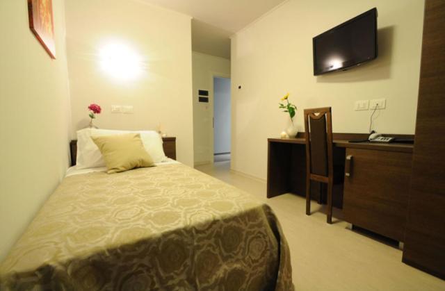 Albergo Leon Bianco Gonàrs エクステリア 写真