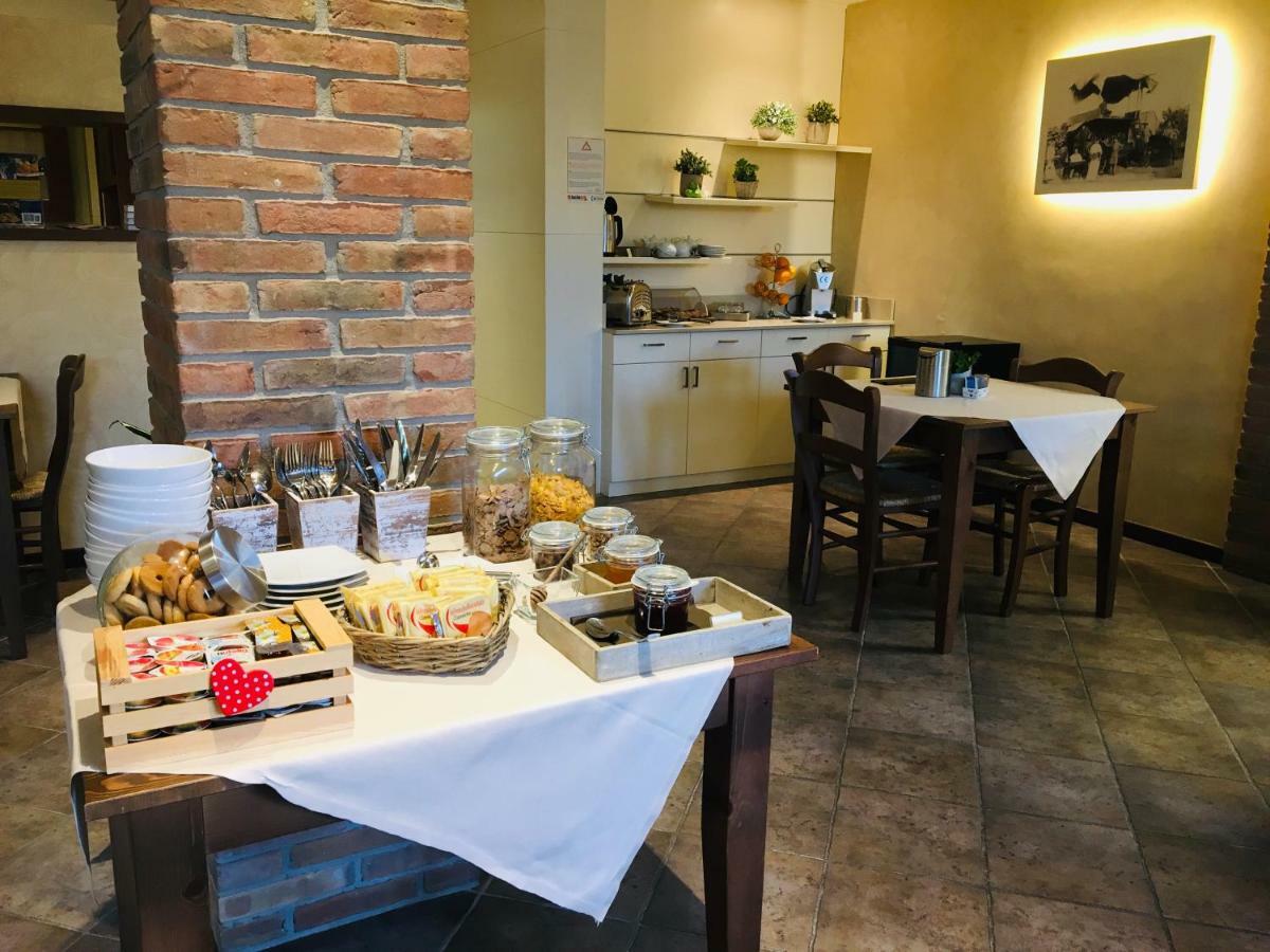 Albergo Leon Bianco Gonàrs エクステリア 写真